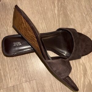 Zara Women's Dark Brown Suede Mules